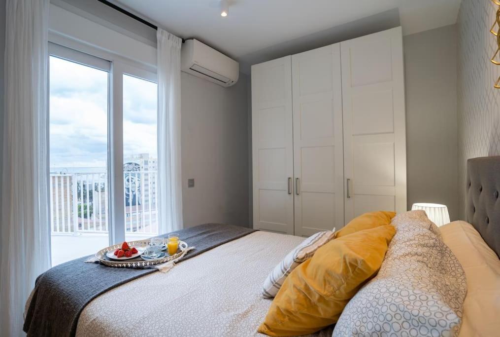 Sea Views Penthouse City Center Малага Экстерьер фото