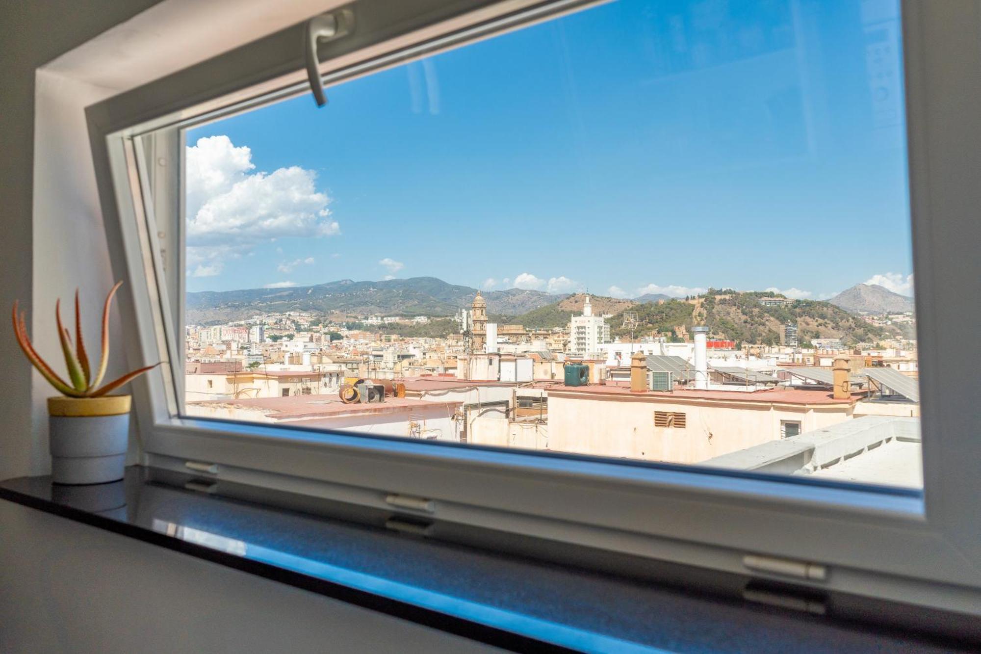 Sea Views Penthouse City Center Малага Экстерьер фото