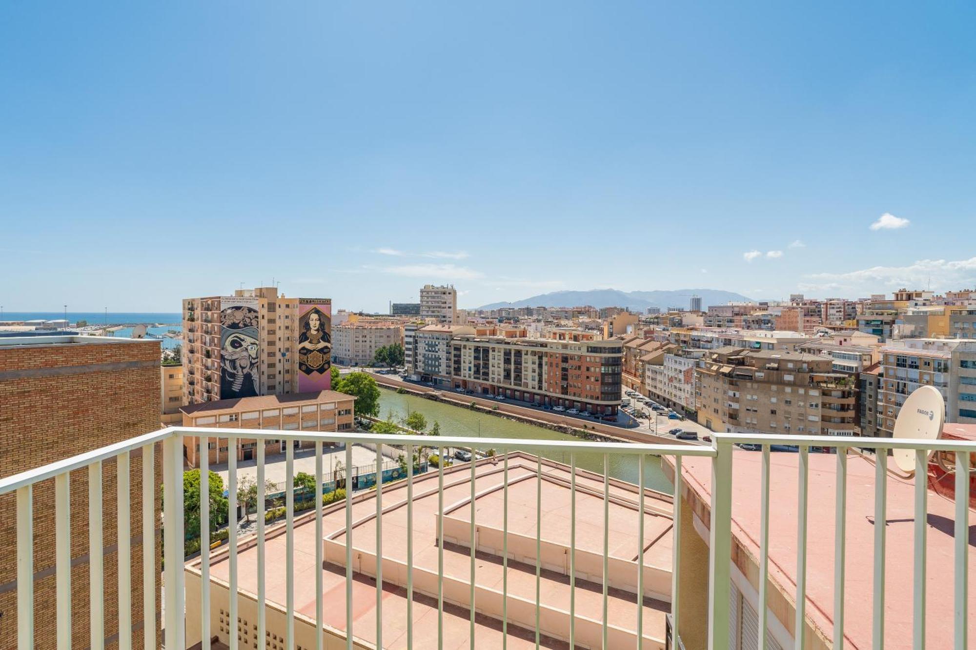 Sea Views Penthouse City Center Малага Экстерьер фото